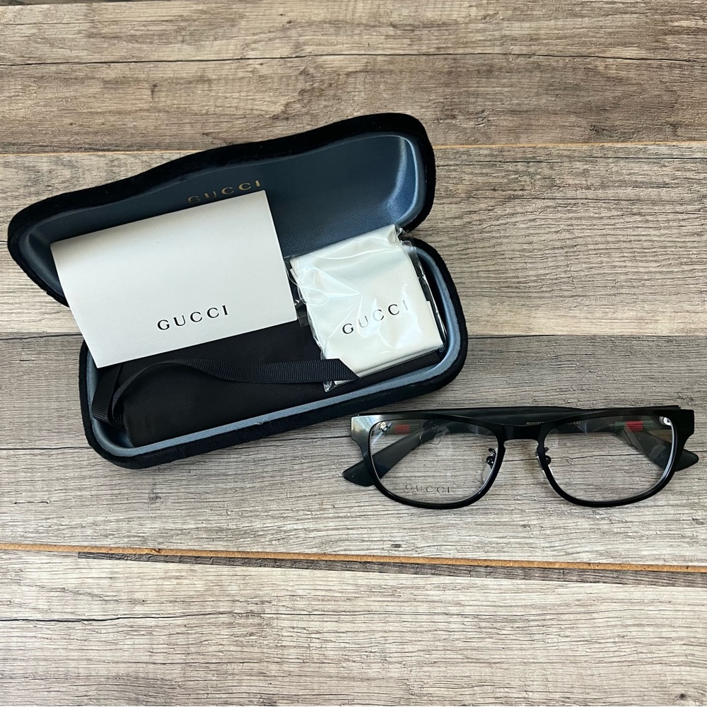 Gucci Metal Frame in Black - Picture 3 of 10